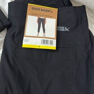 Eddie Bauer Women’s Stretch Horizon Straight Ankle Pant Size 6 Black Regular NWT